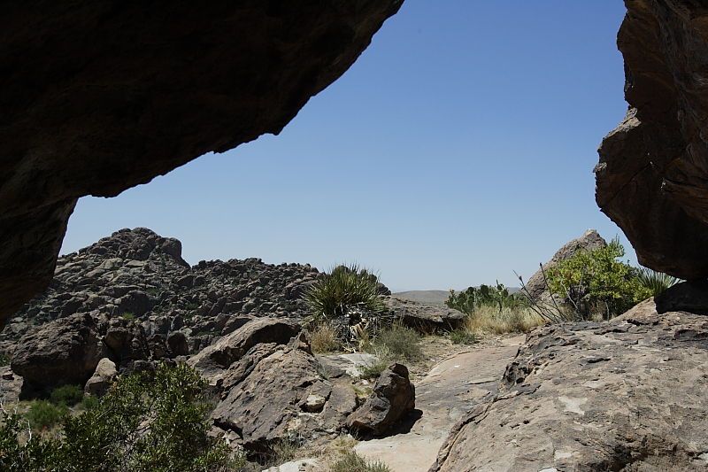 Rock climbing in Hueco Tanks State Park and Historic Site during the Hueco Tanks Awesome Fest 2010 trip, Sunday, May 23, 2010.

Filename: SRM_20100523_12533802.JPG
Aperture: f/8.0
Shutter Speed: 1/4000
Body: Canon EOS-1D Mark II
Lens: Canon EF 16-35mm f/2.8 L