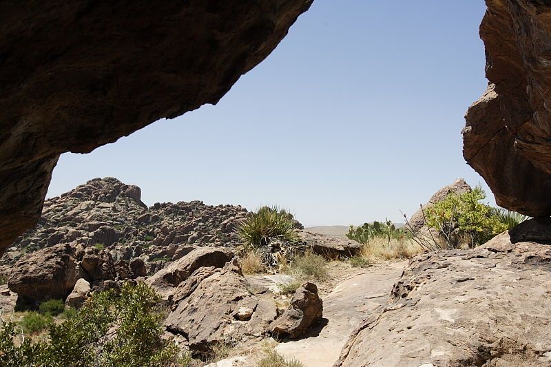 Rock climbing in Hueco Tanks State Park and Historic Site during the Hueco Tanks Awesome Fest 2010 trip, Sunday, May 23, 2010.

Filename: SRM_20100523_12533803.JPG
Aperture: f/8.0
Shutter Speed: 1/2000
Body: Canon EOS-1D Mark II
Lens: Canon EF 16-35mm f/2.8 L