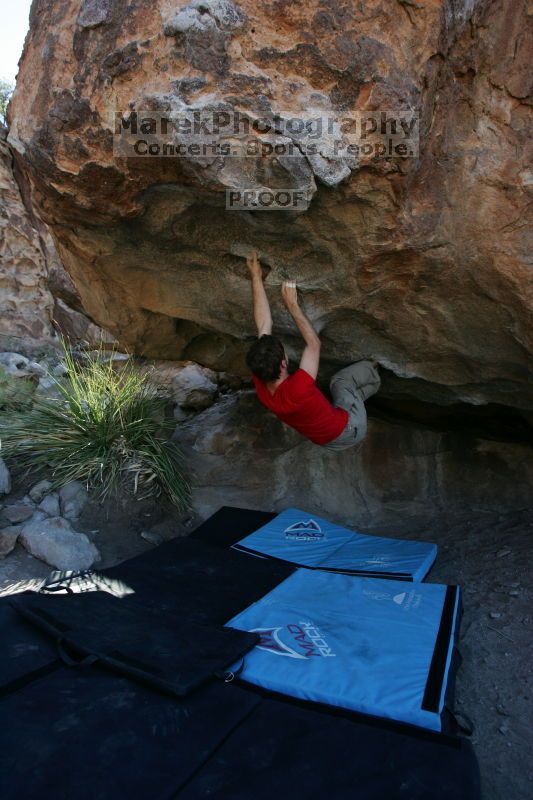 

Filename: SRM_20140528_1012380.JPG
Aperture: f/4.0
Shutter Speed: 1/800
Body: Canon EOS-1D Mark II
Lens: Canon EF 16-35mm f/2.8 L