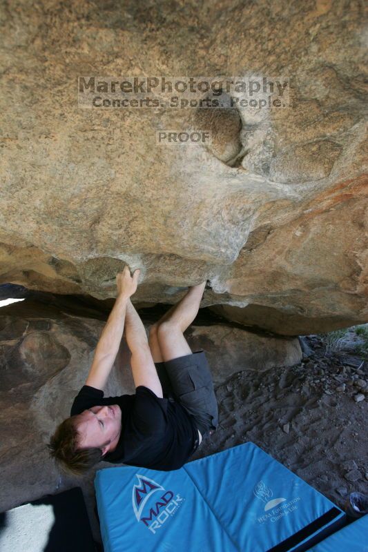 

Filename: SRM_20140528_1045560.JPG
Aperture: f/4.0
Shutter Speed: 1/500
Body: Canon EOS-1D Mark II
Lens: Canon EF 16-35mm f/2.8 L