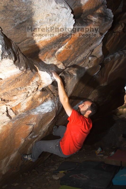 Bouldering in Hueco Tanks on %m/%d/%Y

Filename: SRM_20160219_1613300.jpg
Aperture: f/9.0
Shutter Speed: 1/250
Body: Canon EOS 20D
Lens: Canon EF 16-35mm f/2.8 L