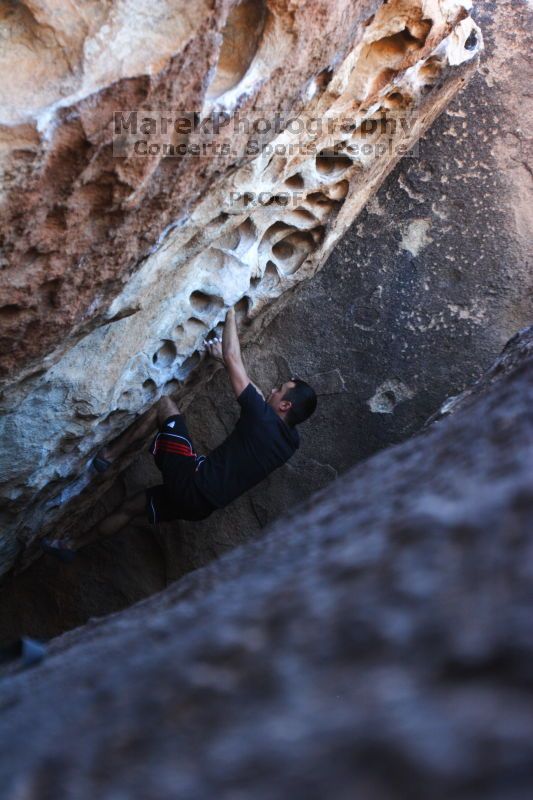 Bouldering in Hueco Tanks on 02/20/2016

Filename: SRM_20160220_1338361.JPG
Aperture: f/2.8
Shutter Speed: 1/250
Body: Canon EOS 20D
Lens: Canon EF 16-35mm f/2.8 L