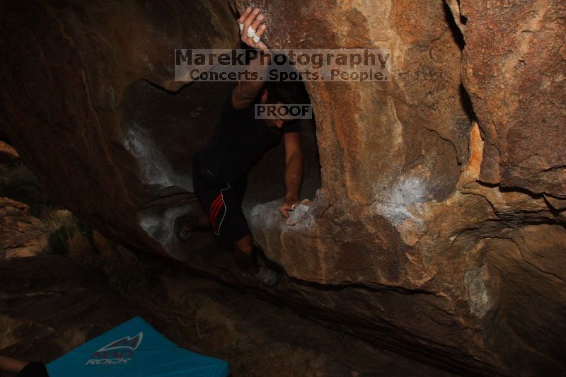 Bouldering in Hueco Tanks on 02/20/2016

Filename: SRM_20160220_1744200.JPG
Aperture: f/9.0
Shutter Speed: 1/250
Body: Canon EOS 20D
Lens: Canon EF 16-35mm f/2.8 L