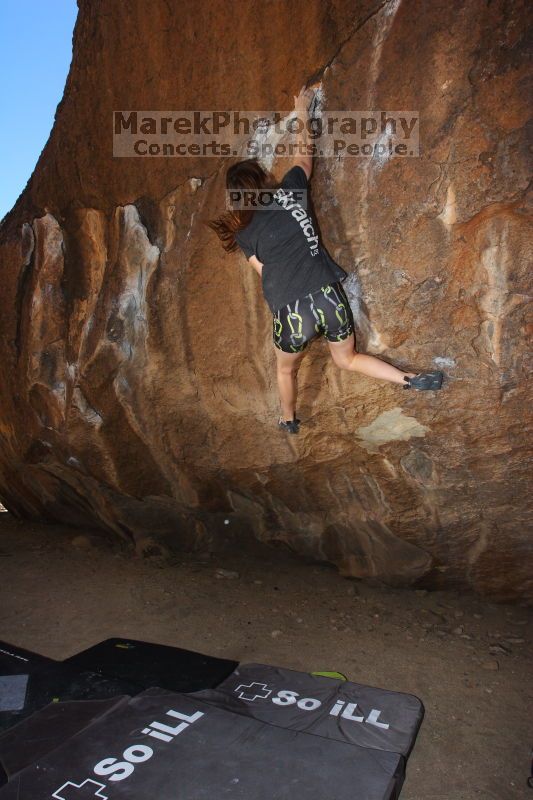 Bouldering in Hueco Tanks on 04/11/2016 with Blue Lizard Climbing and Yoga

Filename: SRM_20160411_1309220.jpg
Aperture: f/8.0
Shutter Speed: 1/250
Body: Canon EOS 20D
Lens: Canon EF 16-35mm f/2.8 L