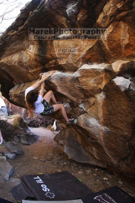 Bouldering in Hueco Tanks on 04/11/2016 with Blue Lizard Climbing and Yoga

Filename: SRM_20160411_1706440.jpg
Aperture: f/3.5
Shutter Speed: 1/320
Body: Canon EOS 20D
Lens: Canon EF 16-35mm f/2.8 L