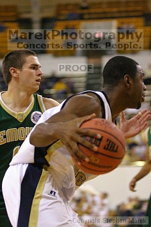 Mario West at the men's basketball game vs LeMoyne.                                                                                                                                                                                                            

Filename: img_4185_std.jpg
Aperture: f/2.8
Shutter Speed: 1/500
Body: Canon EOS DIGITAL REBEL
Lens: Canon EF 80-200mm f/2.8 L