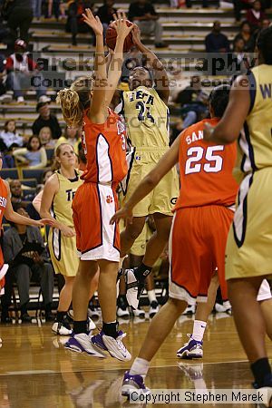 The Georgia Tech women's basketball team played Clemson.

Filename: img_0738_std.jpg
Aperture: f/2.8
Shutter Speed: 1/320
Body: Canon EOS DIGITAL REBEL
Lens: Canon EF 80-200mm f/2.8 L