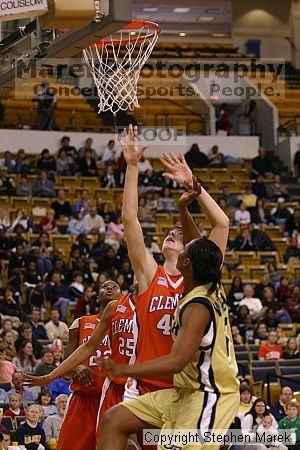 The Georgia Tech women's basketball team played Clemson.

Filename: img_0589_std.jpg
Aperture: f/2.8
Shutter Speed: 1/320
Body: Canon EOS DIGITAL REBEL
Lens: Canon EF 80-200mm f/2.8 L