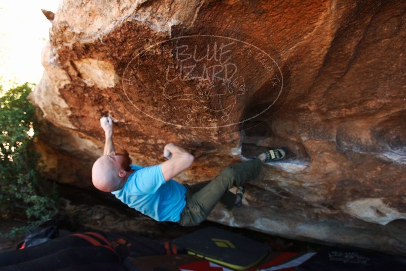 Bouldering in Hueco Tanks on 11/02/2018 with Blue Lizard Climbing and Yoga
Filename: SRM_20181102_1502080.jpg
Aperture: f/4.0
Shutter Speed: 1/400
Body: Canon EOS-1D Mark II
Lens: Canon EF 16-35mm f/2.8 L