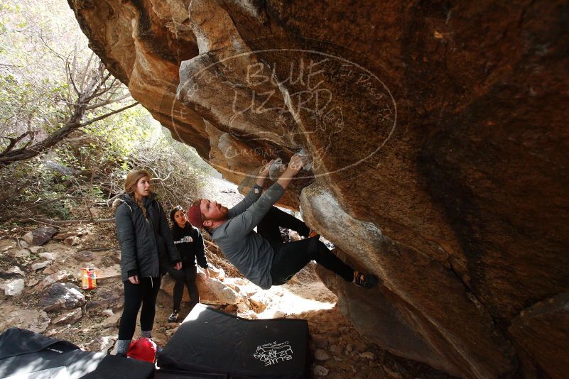 Bouldering in Hueco Tanks on 11/24/2018 with Blue Lizard Climbing and Yoga

Filename: SRM_20181124_1155150.jpg
Aperture: f/5.0
Shutter Speed: 1/250
Body: Canon EOS-1D Mark II
Lens: Canon EF 16-35mm f/2.8 L