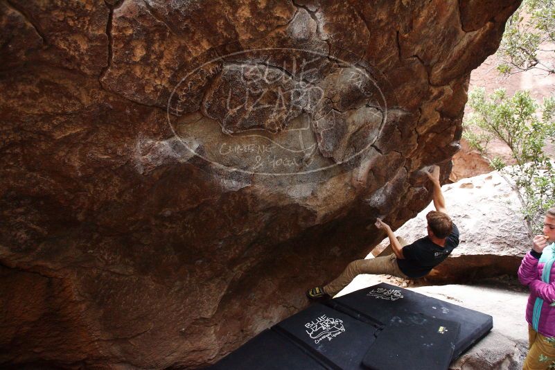 Bouldering in Hueco Tanks on 11/22/2018 with Blue Lizard Climbing and Yoga

Filename: SRM_20181122_1159470.jpg
Aperture: f/4.0
Shutter Speed: 1/400
Body: Canon EOS-1D Mark II
Lens: Canon EF 16-35mm f/2.8 L