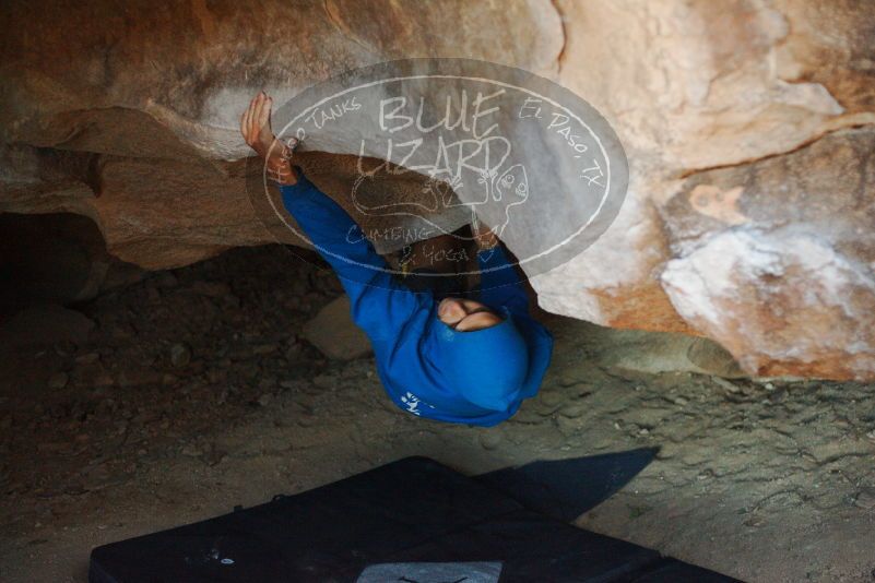 Bouldering in Hueco Tanks on 12/01/2018 with Blue Lizard Climbing and Yoga

Filename: SRM_20181201_1056320.jpg
Aperture: f/2.5
Shutter Speed: 1/200
Body: Canon EOS-1D Mark II
Lens: Canon EF 50mm f/1.8 II