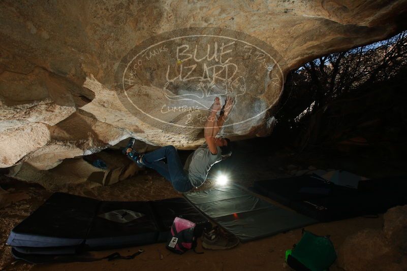 Bouldering in Hueco Tanks on 12/01/2018 with Blue Lizard Climbing and Yoga

Filename: SRM_20181201_1125150.jpg
Aperture: f/8.0
Shutter Speed: 1/160
Body: Canon EOS-1D Mark II
Lens: Canon EF 16-35mm f/2.8 L