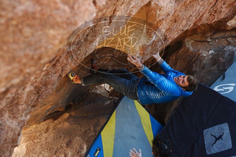 Bouldering in Hueco Tanks on 12/01/2018 with Blue Lizard Climbing and Yoga

Filename: SRM_20181201_1433570.jpg
Aperture: f/4.0
Shutter Speed: 1/250
Body: Canon EOS-1D Mark II
Lens: Canon EF 50mm f/1.8 II