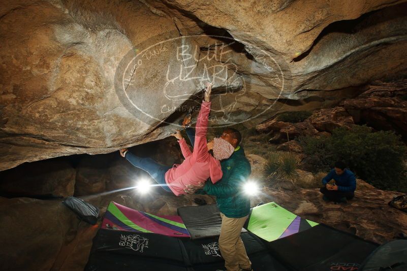 Bouldering in Hueco Tanks on 12/08/2018 with Blue Lizard Climbing and Yoga

Filename: SRM_20181208_1218200.jpg
Aperture: f/8.0
Shutter Speed: 1/200
Body: Canon EOS-1D Mark II
Lens: Canon EF 16-35mm f/2.8 L