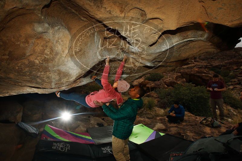 Bouldering in Hueco Tanks on 12/08/2018 with Blue Lizard Climbing and Yoga

Filename: SRM_20181208_1218230.jpg
Aperture: f/8.0
Shutter Speed: 1/200
Body: Canon EOS-1D Mark II
Lens: Canon EF 16-35mm f/2.8 L