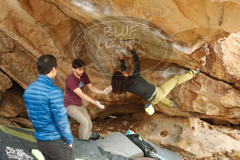 Bouldering in Hueco Tanks on 12/08/2018 with Blue Lizard Climbing and Yoga

Filename: SRM_20181208_1426420.jpg
Aperture: f/3.5
Shutter Speed: 1/250
Body: Canon EOS-1D Mark II
Lens: Canon EF 50mm f/1.8 II