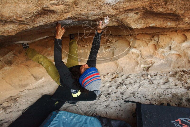 Bouldering in Hueco Tanks on 12/08/2018 with Blue Lizard Climbing and Yoga

Filename: SRM_20181208_1636490.jpg
Aperture: f/5.6
Shutter Speed: 1/250
Body: Canon EOS-1D Mark II
Lens: Canon EF 16-35mm f/2.8 L