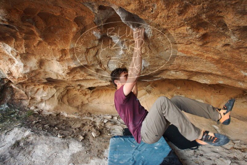 Bouldering in Hueco Tanks on 12/08/2018 with Blue Lizard Climbing and Yoga

Filename: SRM_20181208_1640350.jpg
Aperture: f/5.0
Shutter Speed: 1/250
Body: Canon EOS-1D Mark II
Lens: Canon EF 16-35mm f/2.8 L