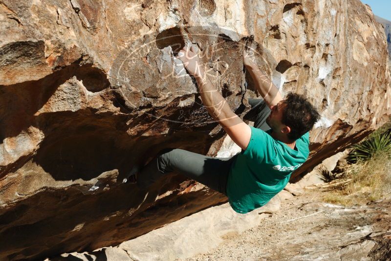 Bouldering in Hueco Tanks on 12/09/2018 with Blue Lizard Climbing and Yoga

Filename: SRM_20181209_1056090.jpg
Aperture: f/9.0
Shutter Speed: 1/250
Body: Canon EOS-1D Mark II
Lens: Canon EF 50mm f/1.8 II