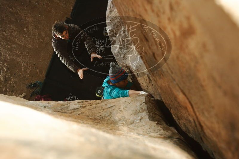 Bouldering in Hueco Tanks on 12/09/2018 with Blue Lizard Climbing and Yoga

Filename: SRM_20181209_1451420.jpg
Aperture: f/5.6
Shutter Speed: 1/250
Body: Canon EOS-1D Mark II
Lens: Canon EF 16-35mm f/2.8 L