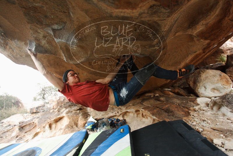 Bouldering in Hueco Tanks on 12/21/2018 with Blue Lizard Climbing and Yoga

Filename: SRM_20181221_1629150.jpg
Aperture: f/4.0
Shutter Speed: 1/250
Body: Canon EOS-1D Mark II
Lens: Canon EF 16-35mm f/2.8 L