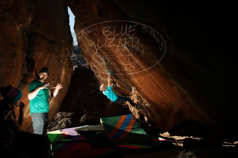 Bouldering in Hueco Tanks on 12/24/2018 with Blue Lizard Climbing and Yoga

Filename: SRM_20181224_1547300.jpg
Aperture: f/8.0
Shutter Speed: 1/250
Body: Canon EOS-1D Mark II
Lens: Canon EF 16-35mm f/2.8 L