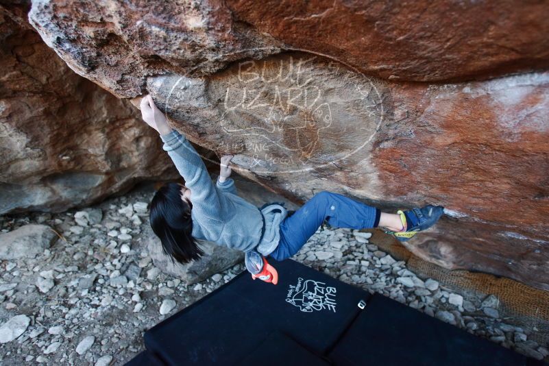 Bouldering in Hueco Tanks on 12/30/2018 with Blue Lizard Climbing and Yoga

Filename: SRM_20181230_1652060.jpg
Aperture: f/3.2
Shutter Speed: 1/250
Body: Canon EOS-1D Mark II
Lens: Canon EF 16-35mm f/2.8 L