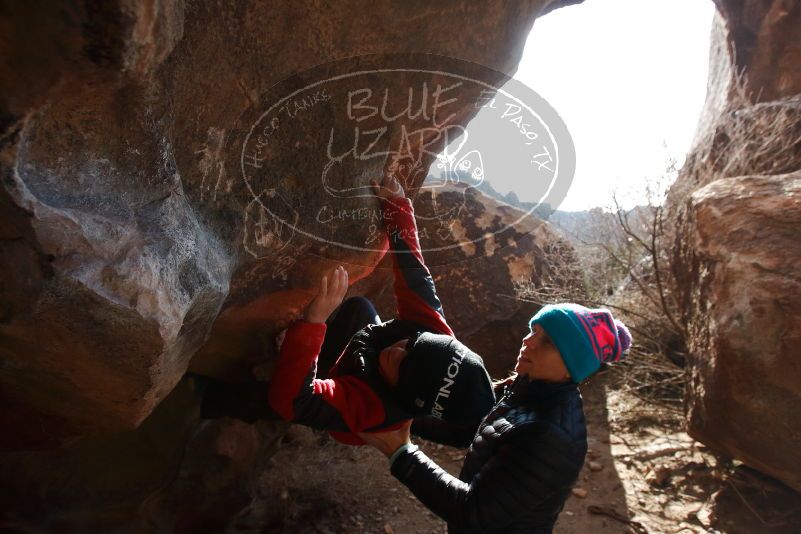 Bouldering in Hueco Tanks on 01/02/2019 with Blue Lizard Climbing and Yoga

Filename: SRM_20190102_1056300.jpg
Aperture: f/5.0
Shutter Speed: 1/1250
Body: Canon EOS-1D Mark II
Lens: Canon EF 16-35mm f/2.8 L