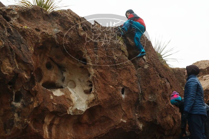 Bouldering in Hueco Tanks on 01/02/2019 with Blue Lizard Climbing and Yoga

Filename: SRM_20190102_1655100.jpg
Aperture: f/5.0
Shutter Speed: 1/320
Body: Canon EOS-1D Mark II
Lens: Canon EF 50mm f/1.8 II