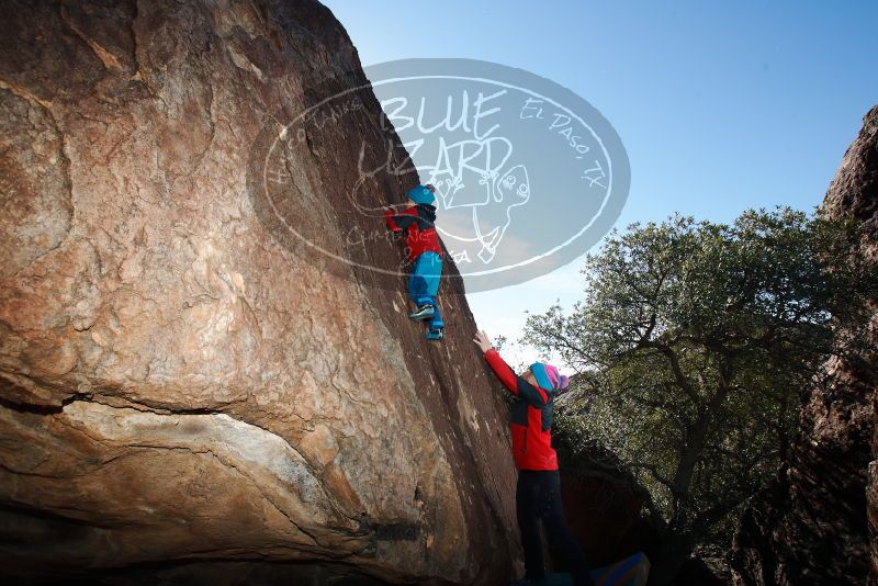 Bouldering in Hueco Tanks on 01/01/2019 with Blue Lizard Climbing and Yoga

Filename: SRM_20190101_1221210.jpg
Aperture: f/7.1
Shutter Speed: 1/250
Body: Canon EOS-1D Mark II
Lens: Canon EF 16-35mm f/2.8 L