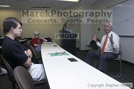 Nick Scheele, CEO of Ford, talks to a ChBE class.

Filename: crw_9933_std.jpg
Aperture: f/6.3
Shutter Speed: 1/60
Body: Canon EOS DIGITAL REBEL
Lens: Canon EF-S 18-55mm f/3.5-5.6