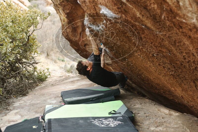 Bouldering in Hueco Tanks on 01/06/2019 with Blue Lizard Climbing and Yoga

Filename: SRM_20190106_1321030.jpg
Aperture: f/2.8
Shutter Speed: 1/250
Body: Canon EOS-1D Mark II
Lens: Canon EF 50mm f/1.8 II