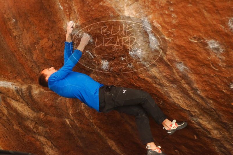 Bouldering in Hueco Tanks on 01/14/2019 with Blue Lizard Climbing and Yoga

Filename: SRM_20190114_1519070.jpg
Aperture: f/2.0
Shutter Speed: 1/160
Body: Canon EOS-1D Mark II
Lens: Canon EF 50mm f/1.8 II