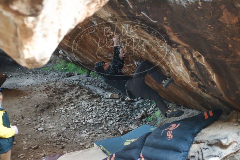 Bouldering in Hueco Tanks on 01/18/2019 with Blue Lizard Climbing and Yoga

Filename: SRM_20190118_1558150.jpg
Aperture: f/1.8
Shutter Speed: 1/100
Body: Canon EOS-1D Mark II
Lens: Canon EF 50mm f/1.8 II