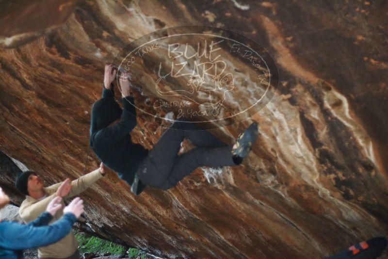 Bouldering in Hueco Tanks on 01/18/2019 with Blue Lizard Climbing and Yoga

Filename: SRM_20190118_1558340.jpg
Aperture: f/1.8
Shutter Speed: 1/80
Body: Canon EOS-1D Mark II
Lens: Canon EF 50mm f/1.8 II