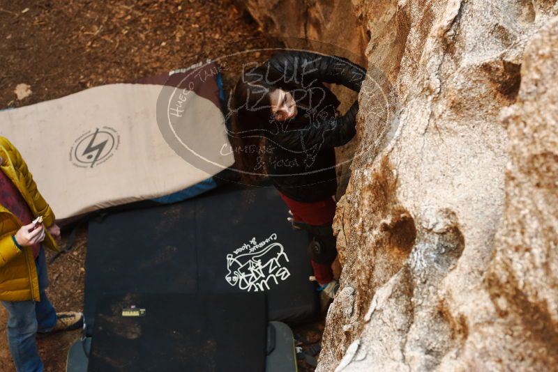 Bouldering in Hueco Tanks on 01/18/2019 with Blue Lizard Climbing and Yoga

Filename: SRM_20190118_1251370.jpg
Aperture: f/4.5
Shutter Speed: 1/250
Body: Canon EOS-1D Mark II
Lens: Canon EF 50mm f/1.8 II