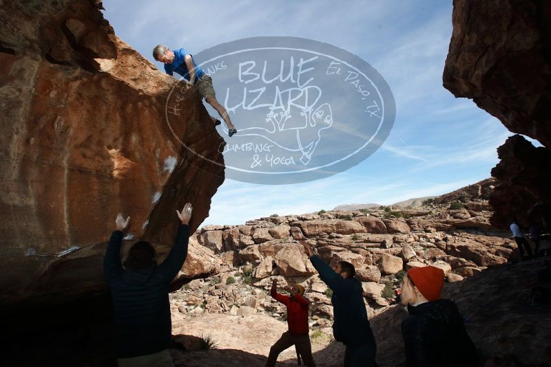 Bouldering in Hueco Tanks on 01/20/2019 with Blue Lizard Climbing and Yoga

Filename: SRM_20190120_1419220.jpg
Aperture: f/8.0
Shutter Speed: 1/250
Body: Canon EOS-1D Mark II
Lens: Canon EF 16-35mm f/2.8 L