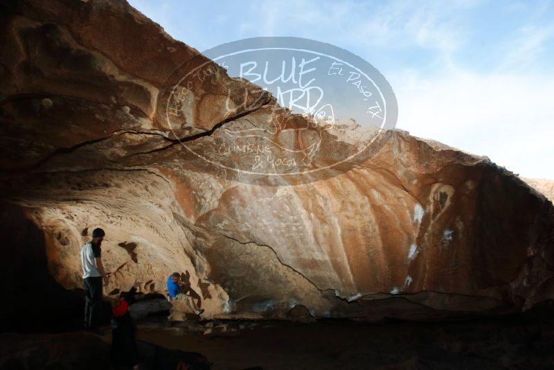 Bouldering in Hueco Tanks on 01/20/2019 with Blue Lizard Climbing and Yoga

Filename: SRM_20190120_1545120.jpg
Aperture: f/7.1
Shutter Speed: 1/250
Body: Canon EOS-1D Mark II
Lens: Canon EF 16-35mm f/2.8 L