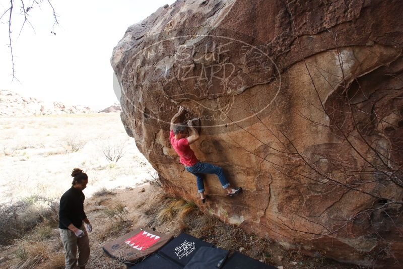 Bouldering in Hueco Tanks on 01/21/2019 with Blue Lizard Climbing and Yoga

Filename: SRM_20190121_1129500.jpg
Aperture: f/7.1
Shutter Speed: 1/250
Body: Canon EOS-1D Mark II
Lens: Canon EF 16-35mm f/2.8 L