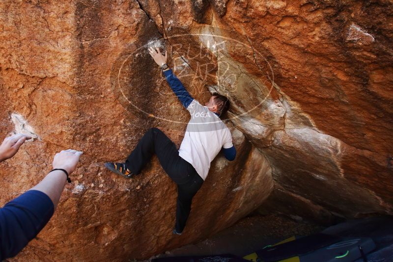 Bouldering in Hueco Tanks on 01/26/2019 with Blue Lizard Climbing and Yoga

Filename: SRM_20190126_1142420.jpg
Aperture: f/6.3
Shutter Speed: 1/200
Body: Canon EOS-1D Mark II
Lens: Canon EF 16-35mm f/2.8 L