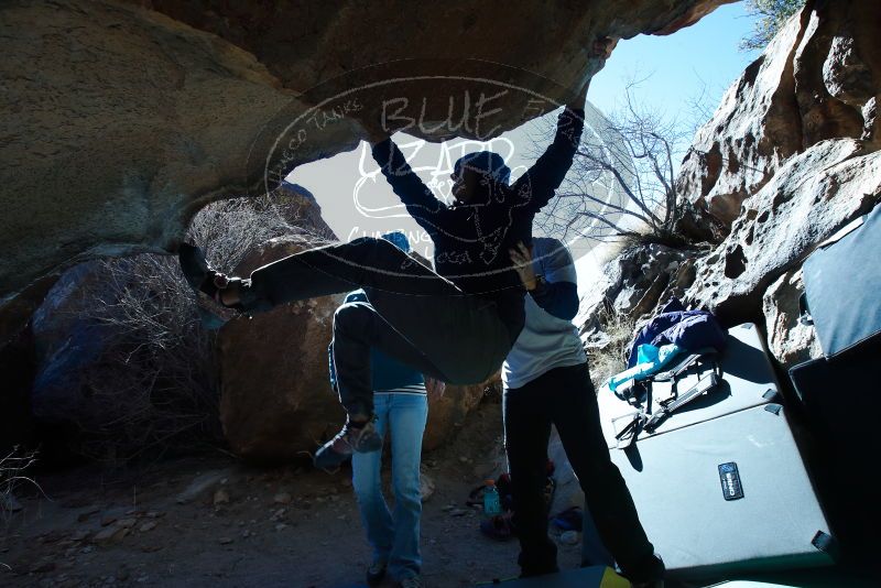 Bouldering in Hueco Tanks on 01/26/2019 with Blue Lizard Climbing and Yoga

Filename: SRM_20190126_1341010.jpg
Aperture: f/10.0
Shutter Speed: 1/250
Body: Canon EOS-1D Mark II
Lens: Canon EF 16-35mm f/2.8 L