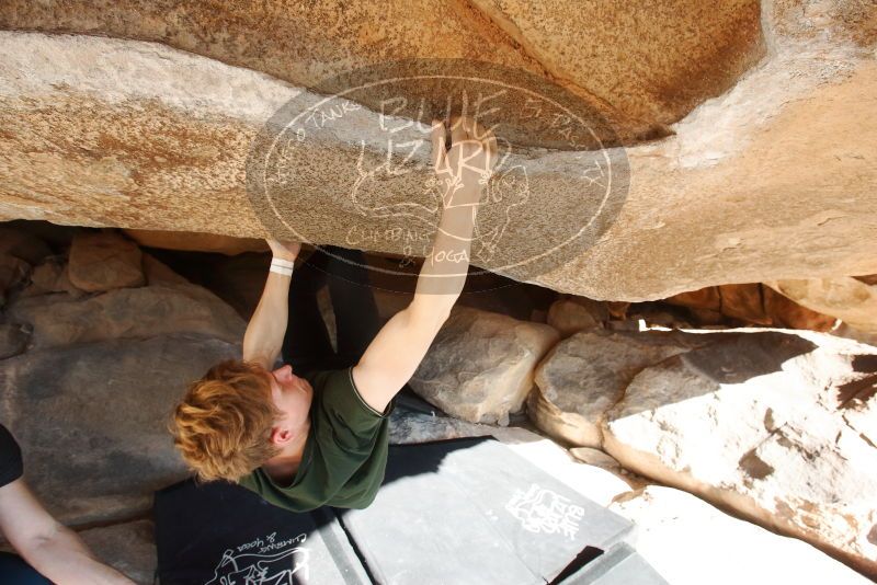 Bouldering in Hueco Tanks on 01/27/2019 with Blue Lizard Climbing and Yoga

Filename: SRM_20190127_1029240.jpg
Aperture: f/6.3
Shutter Speed: 1/250
Body: Canon EOS-1D Mark II
Lens: Canon EF 16-35mm f/2.8 L