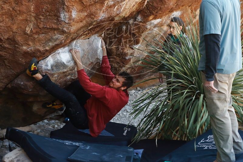 Bouldering in Hueco Tanks on 02/03/2019 with Blue Lizard Climbing and Yoga

Filename: SRM_20190203_1342350.jpg
Aperture: f/4.0
Shutter Speed: 1/250
Body: Canon EOS-1D Mark II
Lens: Canon EF 50mm f/1.8 II