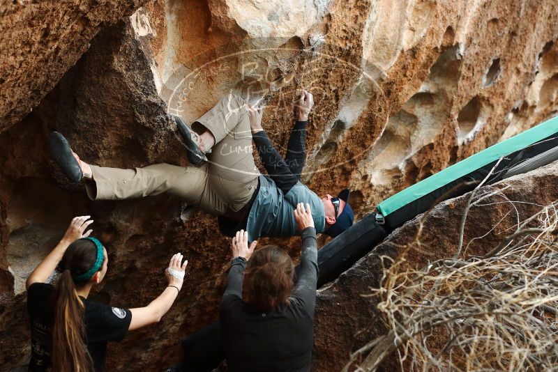 Bouldering in Hueco Tanks on 02/03/2019 with Blue Lizard Climbing and Yoga

Filename: SRM_20190203_1458170.jpg
Aperture: f/4.0
Shutter Speed: 1/400
Body: Canon EOS-1D Mark II
Lens: Canon EF 50mm f/1.8 II