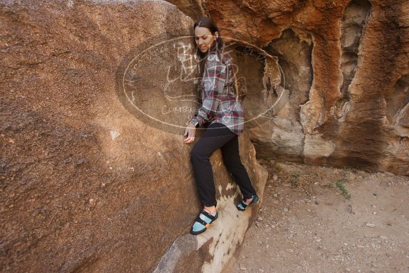 Bouldering in Hueco Tanks on 02/02/2019 with Blue Lizard Climbing and Yoga

Filename: SRM_20190202_1107020.jpg
Aperture: f/5.6
Shutter Speed: 1/160
Body: Canon EOS-1D Mark II
Lens: Canon EF 16-35mm f/2.8 L