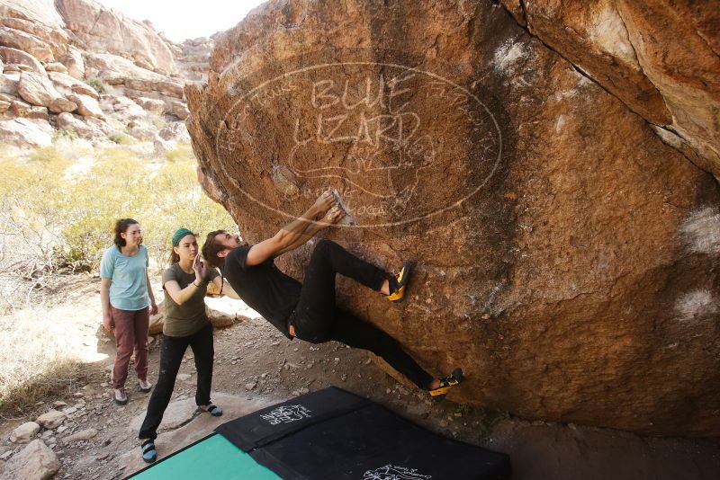 Bouldering in Hueco Tanks on 02/02/2019 with Blue Lizard Climbing and Yoga

Filename: SRM_20190202_1201310.jpg
Aperture: f/5.6
Shutter Speed: 1/320
Body: Canon EOS-1D Mark II
Lens: Canon EF 16-35mm f/2.8 L