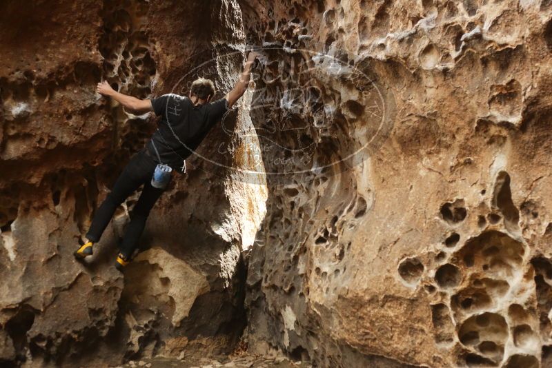 Bouldering in Hueco Tanks on 02/02/2019 with Blue Lizard Climbing and Yoga

Filename: SRM_20190202_1502340.jpg
Aperture: f/3.5
Shutter Speed: 1/125
Body: Canon EOS-1D Mark II
Lens: Canon EF 50mm f/1.8 II