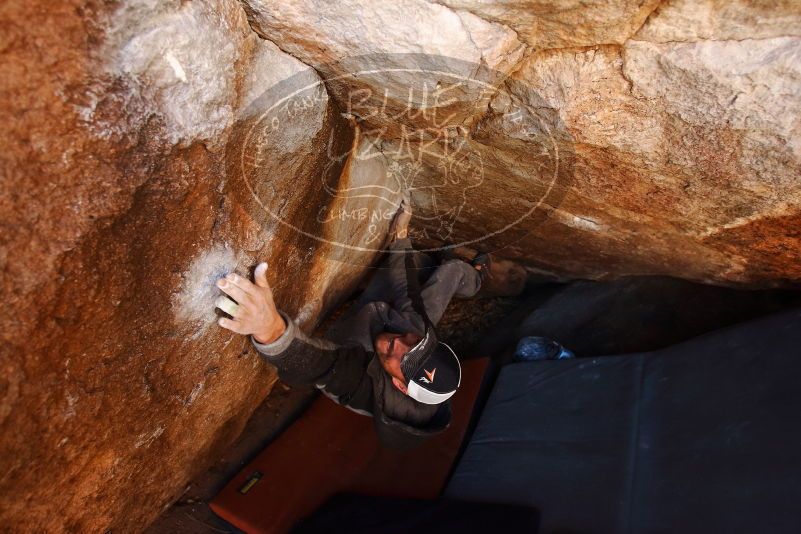 Bouldering in Hueco Tanks on 02/17/2019 with Blue Lizard Climbing and Yoga

Filename: SRM_20190217_1159260.jpg
Aperture: f/4.0
Shutter Speed: 1/250
Body: Canon EOS-1D Mark II
Lens: Canon EF 16-35mm f/2.8 L