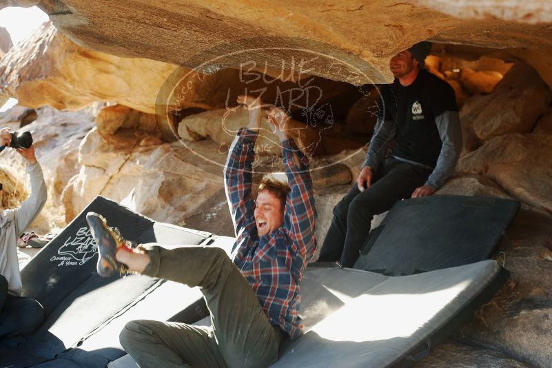 Bouldering in Hueco Tanks on 02/17/2019 with Blue Lizard Climbing and Yoga

Filename: SRM_20190217_1716591.jpg
Aperture: f/4.0
Shutter Speed: 1/250
Body: Canon EOS-1D Mark II
Lens: Canon EF 50mm f/1.8 II